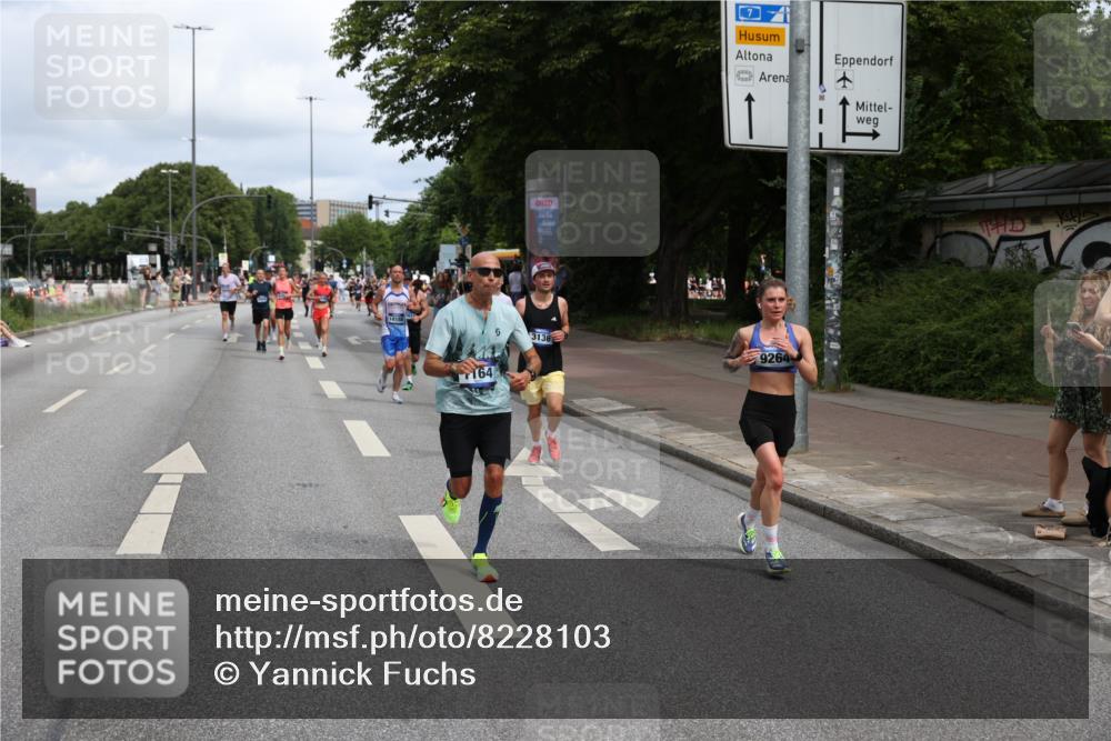 29.06.2025 - hella hamburg halbmarathon Yannick Fuchs http://msf.ph/oto/8228103 29.06.2025 10:33:36 20KM 1164, 1445, 1803, 2980, 3136, 3783, 4359, 6037, 6682, 6686, 6687, 8450, 8958, 9403, 10218, 11055, 11282, 11447, 11619, 12772, 13137, 13729, 13800, 14093, 14905, 15257, 15561, 15866, 15873, 15965, 16656, 16820, 17646, 18188, 18547, 18734, 19004, 19151 meine-sportfotos.de