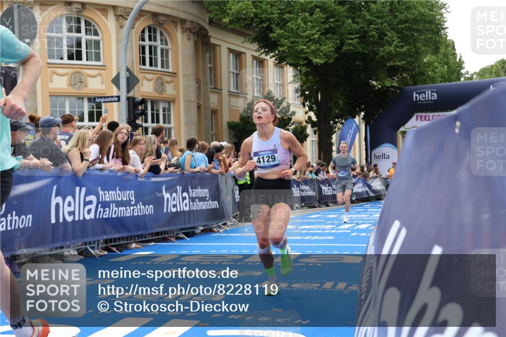 29.06.2025 - hella hamburg halbmarathon Strokosch-Dieckow http://msf.ph/oto/8228119 29.06.2025 10:32:01 Ziel 1407, 1686, 4129, 4698, 6619, 11150, 11199, 11370, 15826, 16505, 16736 meine-sportfotos.de