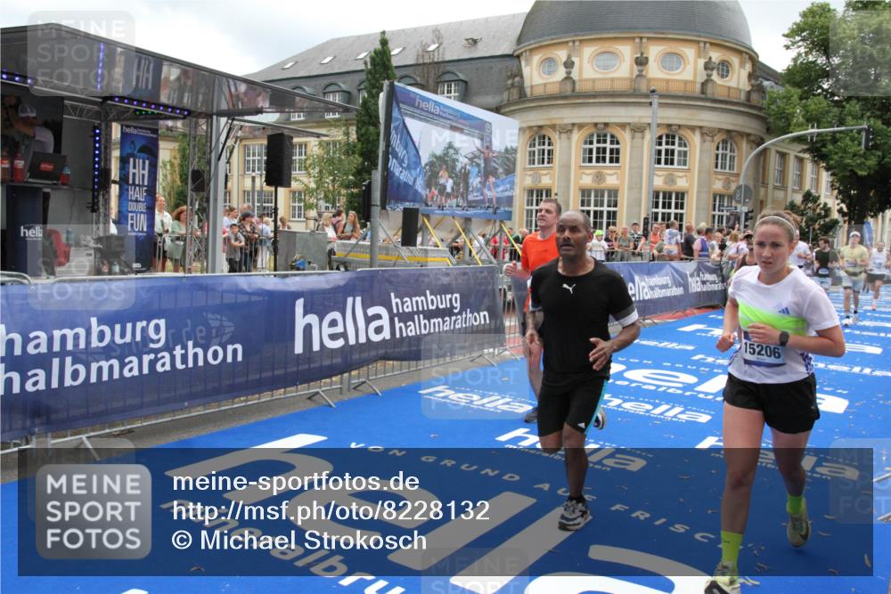 29.06.2025 - hella hamburg halbmarathon Michael Strokosch http://msf.ph/oto/8228132 29.06.2025 10:46:40 Ziel 1920, 1942, 5459, 9051, 9529, 13525, 13554, 15026, 15133, 15206, 15714, 17281, 17461, 18297, 18882 meine-sportfotos.de