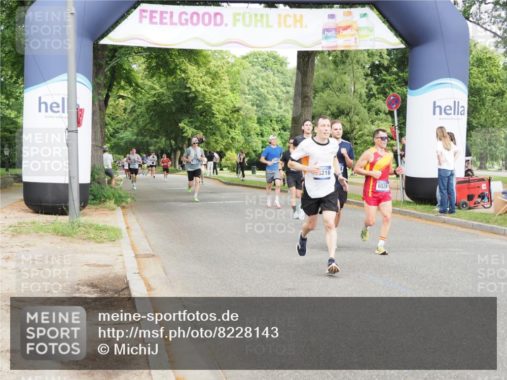 29.06.2025 - hella hamburg halbmarathon MichiJ http://msf.ph/oto/8228143 29.06.2025 10:26:02 Zwischen KM18-KM19 2404, 6095, 6529, 9914, 10680, 10738, 15178, 15939, 16523, 17192, 17723, 18103, 18159, 18216 meine-sportfotos.de
