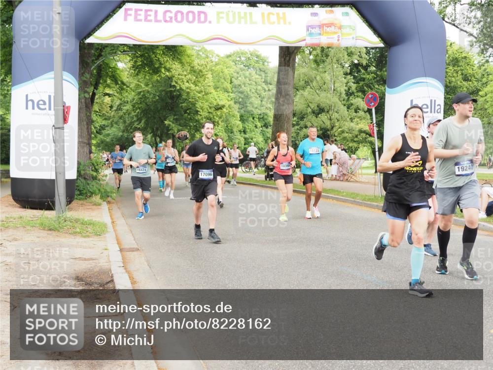 29.06.2025 - hella hamburg halbmarathon MichiJ http://msf.ph/oto/8228162 29.06.2025 10:49:19 Zwischen KM18-KM19 1377, 1432, 7250, 10128, 11771, 15516, 16424, 18355, 18452, 19240 meine-sportfotos.de