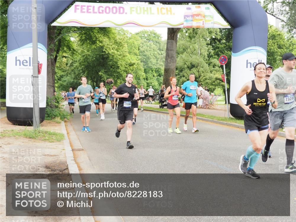 29.06.2025 - hella hamburg halbmarathon MichiJ http://msf.ph/oto/8228183 29.06.2025 10:49:19 Zwischen KM18-KM19 1377, 1432, 7250, 10128, 11771, 15516, 16424, 18355, 18452, 19240 meine-sportfotos.de