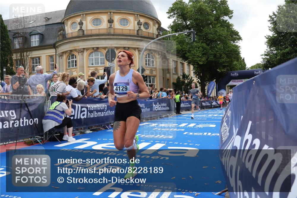 29.06.2025 - hella hamburg halbmarathon Strokosch-Dieckow http://msf.ph/oto/8228189 29.06.2025 10:32:02 Ziel 1407, 1686, 4129, 4698, 6619, 11150, 11199, 11370, 15826, 16505, 16736 meine-sportfotos.de