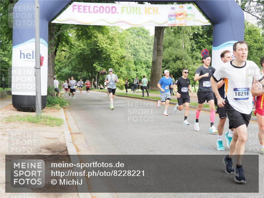 29.06.2025 - hella hamburg halbmarathon MichiJ http://msf.ph/oto/8228221 29.06.2025 10:26:03 Zwischen KM18-KM19 2404, 6095, 6529, 9914, 10680, 10738, 15178, 15261, 15939, 16523, 17192, 17723, 18103, 18159, 18216 meine-sportfotos.de
