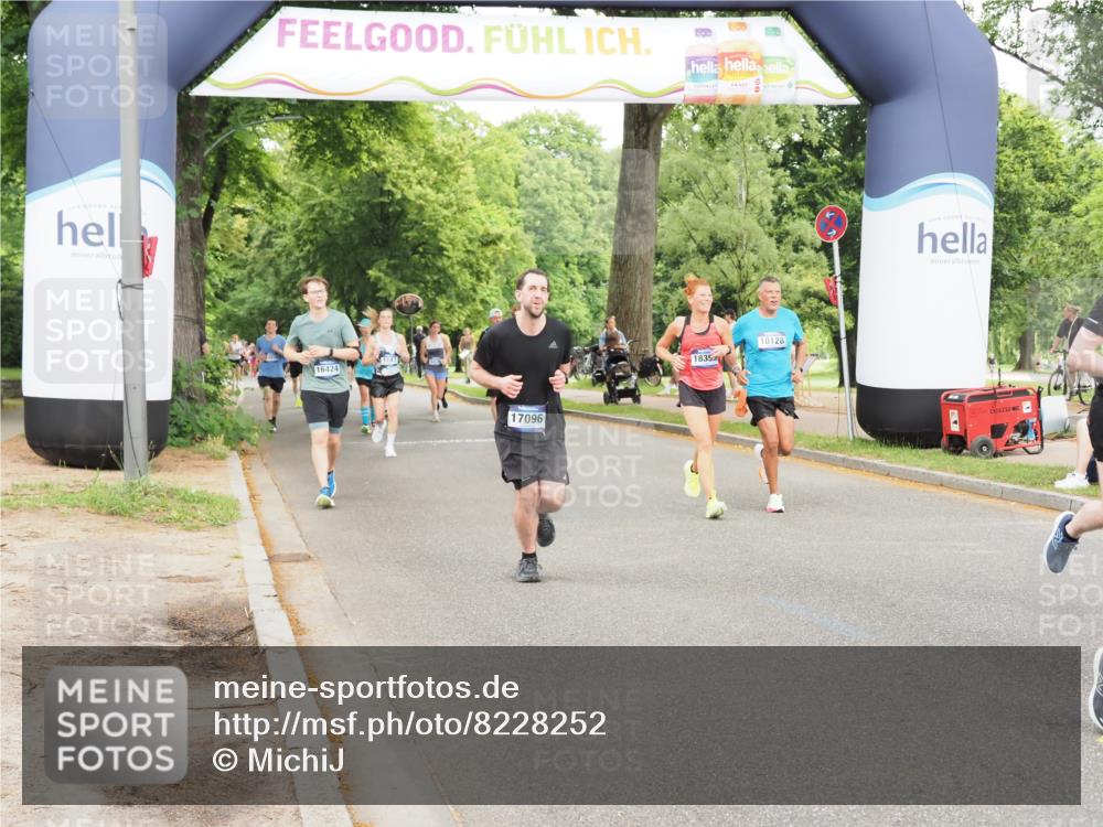 29.06.2025 - hella hamburg halbmarathon MichiJ http://msf.ph/oto/8228252 29.06.2025 10:49:20 Zwischen KM18-KM19 1377, 1432, 3625, 10128, 11771, 15516, 16424, 17096, 18355, 18452, 19240 meine-sportfotos.de