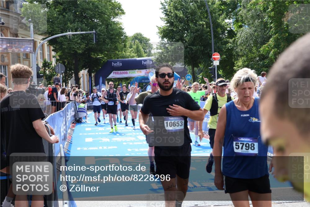 29.06.2025 - hella hamburg halbmarathon Zöllner http://msf.ph/oto/8228296 29.06.2025 11:30:01 Ziel 2514, 4314, 4361, 4378, 6956, 10653, 10710, 12505, 14392, 17560, 18109, 18369, 18706 meine-sportfotos.de