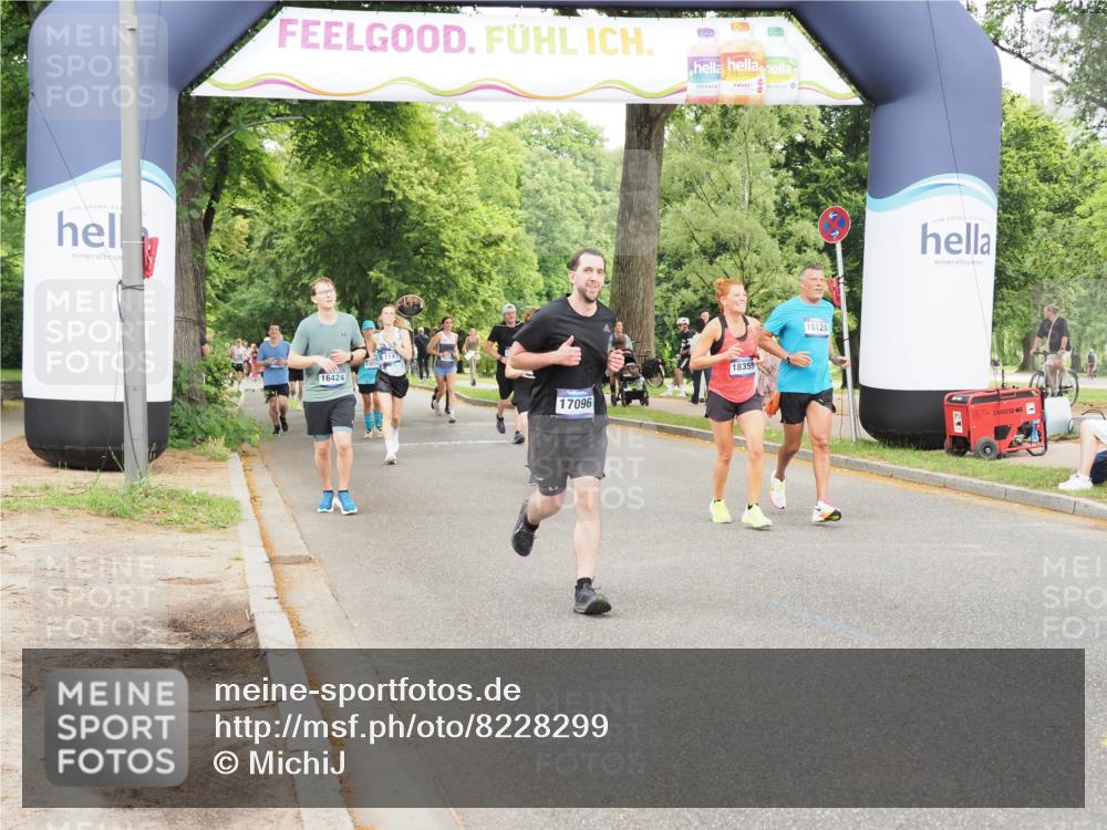 29.06.2025 - hella hamburg halbmarathon MichiJ http://msf.ph/oto/8228299 29.06.2025 10:49:20 Zwischen KM18-KM19 1377, 1432, 3625, 10128, 11771, 15516, 16424, 17096, 18355, 18452, 19240 meine-sportfotos.de