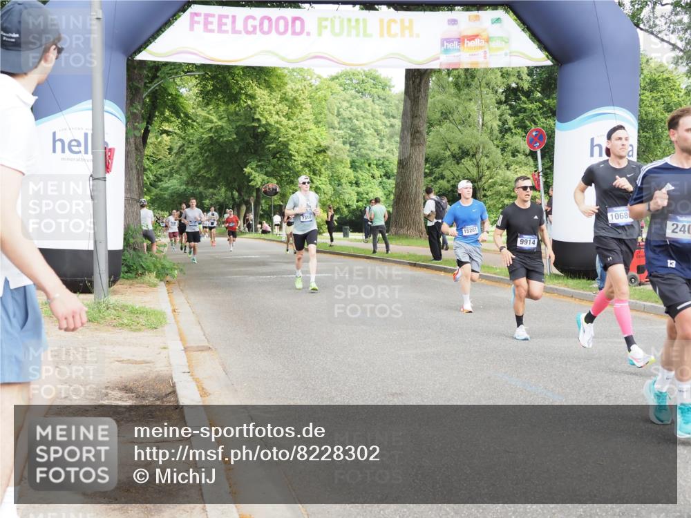 29.06.2025 - hella hamburg halbmarathon MichiJ http://msf.ph/oto/8228302 29.06.2025 10:26:03 Zwischen KM18-KM19 2404, 6095, 6529, 9914, 10680, 10738, 15178, 15261, 15939, 16523, 17192, 17723, 18103, 18159, 18216 meine-sportfotos.de