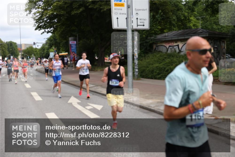 29.06.2025 - hella hamburg halbmarathon Yannick Fuchs http://msf.ph/oto/8228312 29.06.2025 10:33:37 20KM 1164, 1445, 1803, 2980, 3136, 3282, 3783, 4359, 6037, 6682, 6686, 6687, 8450, 8958, 9403, 11055, 11282, 11447, 11619, 12772, 13137, 13729, 13800, 14093, 14905, 15257, 15561, 15866, 15873, 15965, 16656, 16820, 17646, 18188, 18547, 18734, 19004, 19151 meine-sportfotos.de