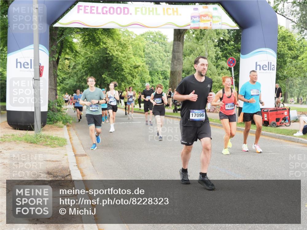 29.06.2025 - hella hamburg halbmarathon MichiJ http://msf.ph/oto/8228323 29.06.2025 10:49:21 Zwischen KM18-KM19 1147, 1377, 3625, 10128, 11771, 15516, 16424, 17096, 18355, 18452, 19240 meine-sportfotos.de