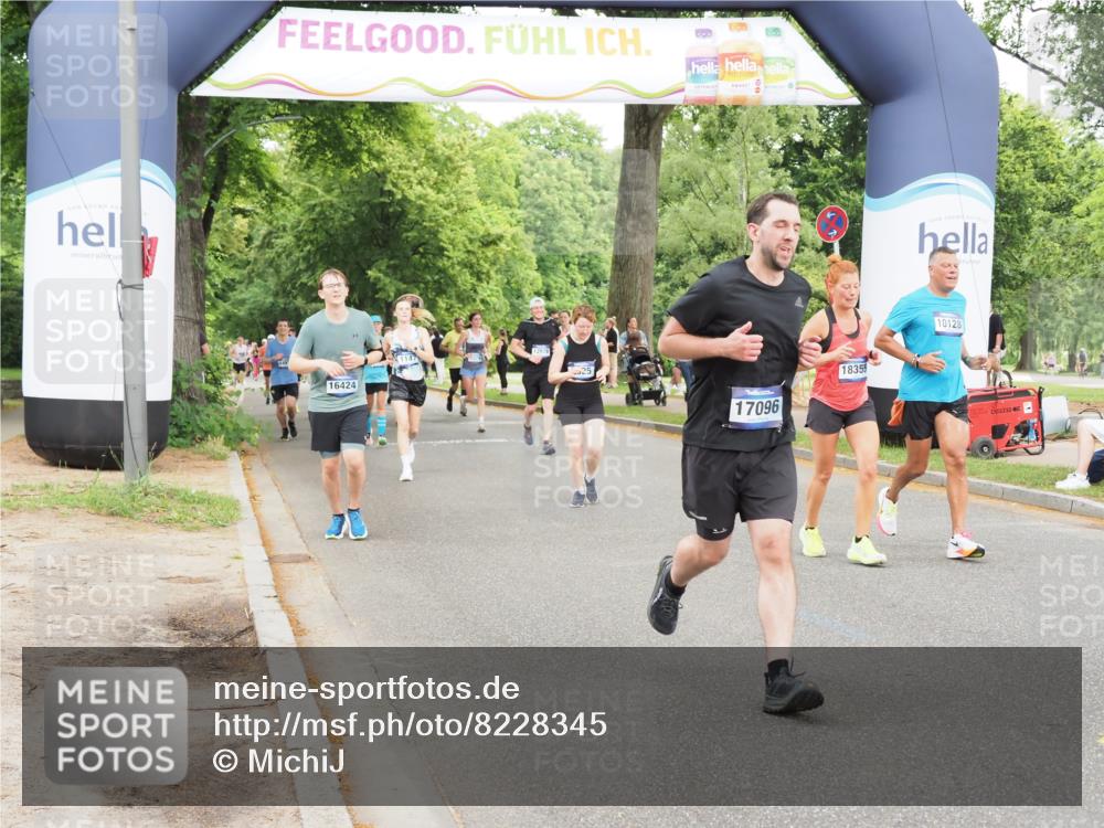 29.06.2025 - hella hamburg halbmarathon MichiJ http://msf.ph/oto/8228345 29.06.2025 10:49:21 Zwischen KM18-KM19 1147, 1377, 3625, 10128, 11771, 15516, 16424, 17096, 18355, 18452, 19240 meine-sportfotos.de