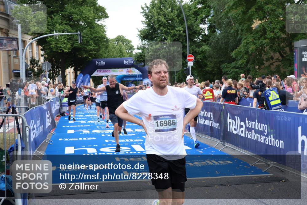29.06.2025 - hella hamburg halbmarathon Zöllner http://msf.ph/oto/8228348 29.06.2025 10:53:19 Ziel 1683, 2074, 4065, 7312, 7383, 8273, 8361, 9142, 11844, 12875, 15179, 15681, 16929, 16986, 18901 meine-sportfotos.de