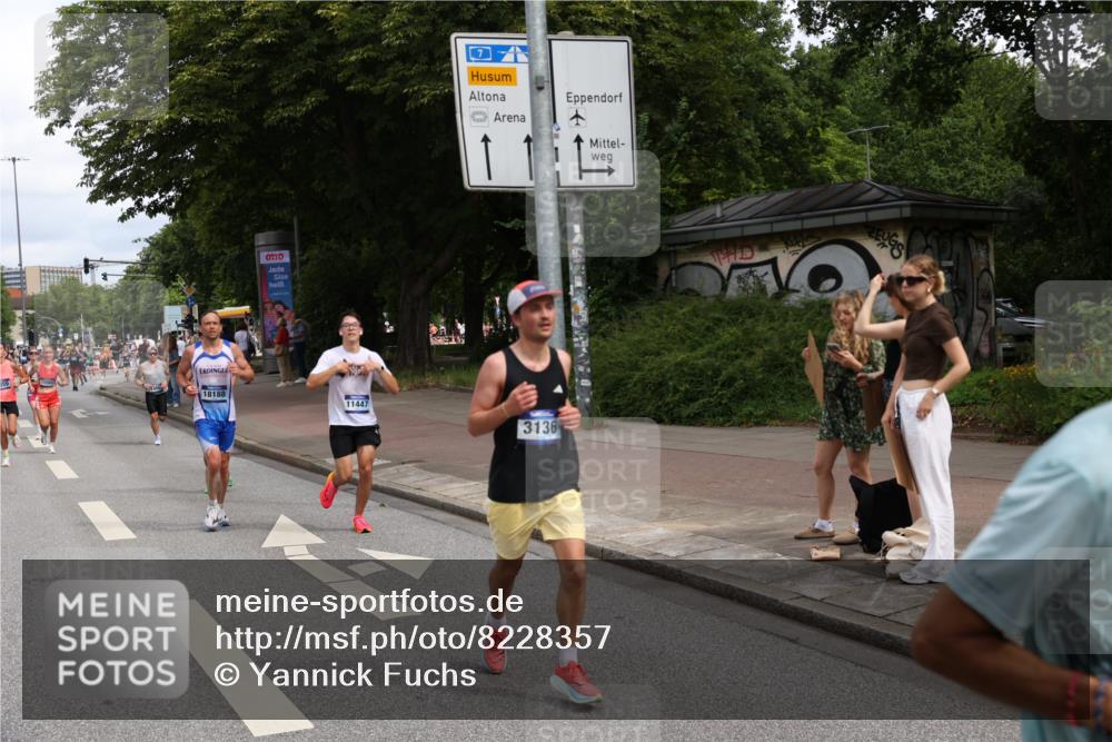 29.06.2025 - hella hamburg halbmarathon Yannick Fuchs http://msf.ph/oto/8228357 29.06.2025 10:33:37 20KM 1164, 1445, 1803, 2980, 3136, 3282, 3783, 4359, 6037, 6682, 6686, 6687, 8450, 8958, 9403, 11055, 11282, 11447, 11619, 12772, 13137, 13729, 13800, 14093, 14905, 15257, 15561, 15866, 15873, 15965, 16656, 16820, 17646, 18188, 18547, 18734, 19004, 19151 meine-sportfotos.de