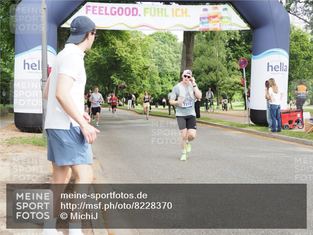 29.06.2025 - hella hamburg halbmarathon MichiJ http://msf.ph/oto/8228370 29.06.2025 10:26:05 Zwischen KM18-KM19 2404, 6095, 6529, 7310, 9914, 10680, 10738, 15178, 15261, 15939, 16523, 17192, 17723, 18103, 18216 meine-sportfotos.de