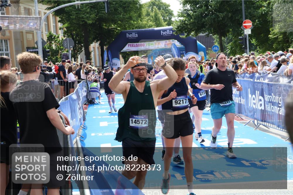 29.06.2025 - hella hamburg halbmarathon Zöllner http://msf.ph/oto/8228373 29.06.2025 11:30:17 Ziel 1148, 3029, 3050, 3600, 3601, 4111, 5110, 6724, 7820, 9217, 10391, 10826, 11872, 12062, 12126, 12652, 12896, 14572, 16447, 17742 meine-sportfotos.de