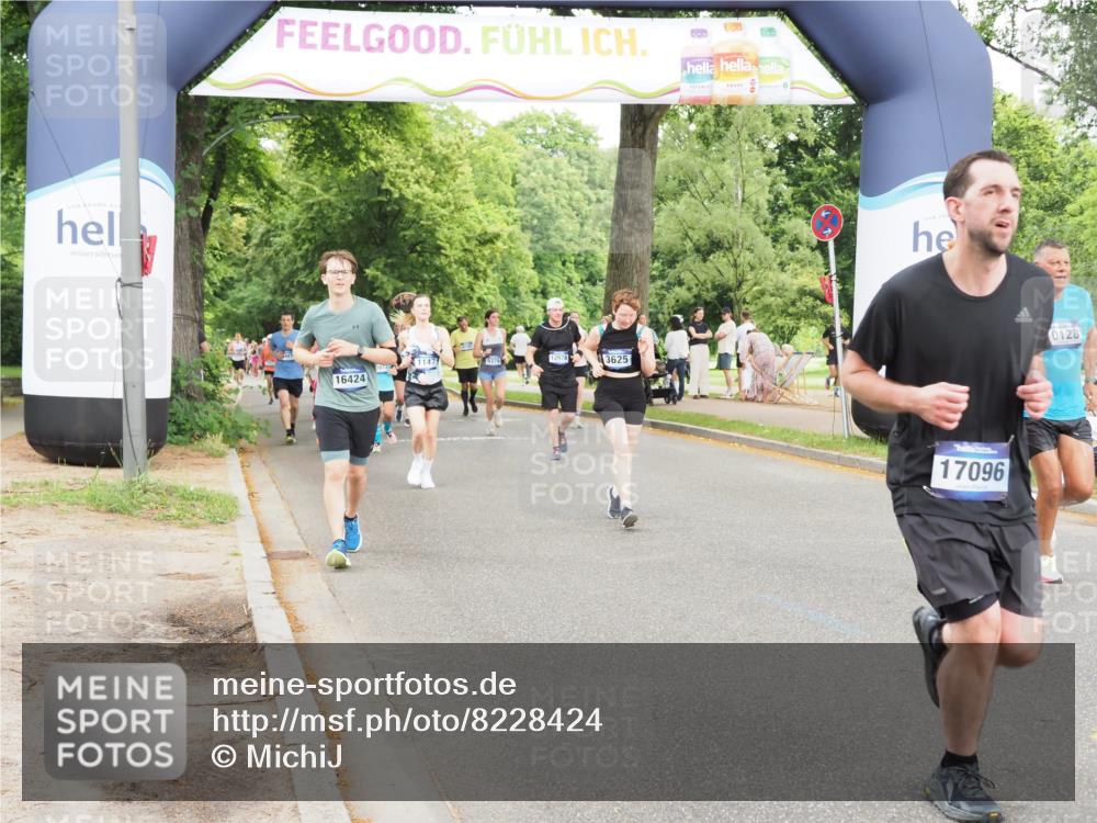 29.06.2025 - hella hamburg halbmarathon MichiJ http://msf.ph/oto/8228424 29.06.2025 10:49:21 Zwischen KM18-KM19 1147, 1377, 3625, 10128, 11771, 15516, 16424, 17096, 18355, 18452, 19240 meine-sportfotos.de
