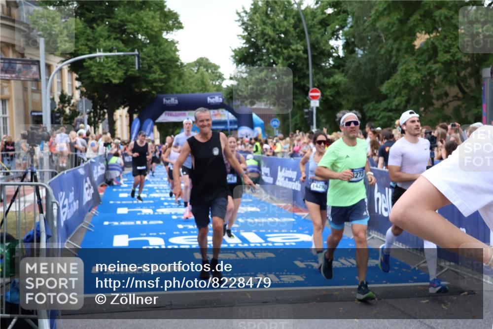 29.06.2025 - hella hamburg halbmarathon Zöllner http://msf.ph/oto/8228479 29.06.2025 10:53:20 Ziel 1683, 2074, 2354, 4065, 7312, 7383, 8273, 8361, 9142, 11844, 12490, 12875, 15179, 15681, 16929, 18901 meine-sportfotos.de