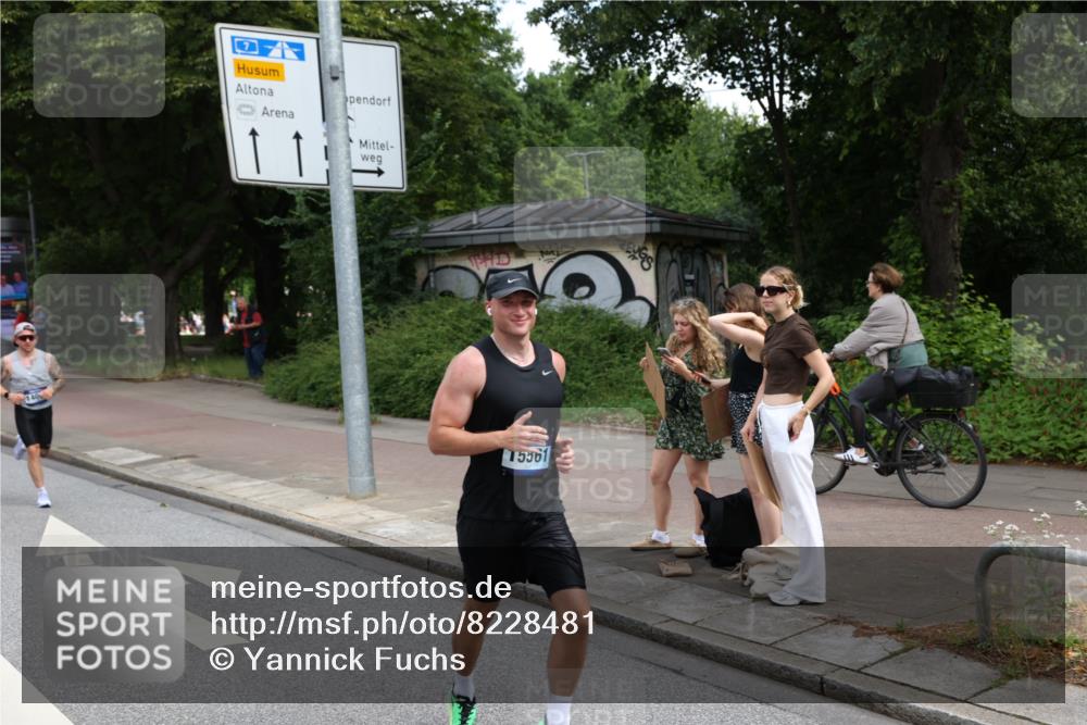 29.06.2025 - hella hamburg halbmarathon Yannick Fuchs http://msf.ph/oto/8228481 29.06.2025 10:33:40 20KM 1164, 1445, 1803, 2980, 3136, 3282, 3783, 4359, 6037, 6682, 6686, 6687, 8450, 8958, 9403, 11055, 11447, 11619, 12772, 13137, 13729, 13800, 14093, 14311, 15013, 15257, 15556, 15561, 15866, 15873, 15965, 16656, 16820, 17646, 18188, 18547, 18734, 19151 meine-sportfotos.de