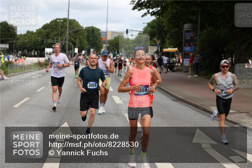 29.06.2025 - hella hamburg halbmarathon Yannick Fuchs http://msf.ph/oto/8228530 29.06.2025 10:33:41 20KM 1164, 1445, 1803, 2980, 3136, 3282, 3783, 4359, 6037, 6682, 6686, 6687, 8450, 8958, 11055, 11447, 11619, 12772, 13137, 13729, 13800, 14093, 14311, 15013, 15257, 15556, 15561, 15866, 15873, 15965, 16656, 16820, 17646, 18149, 18188, 18547, 18734 meine-sportfotos.de