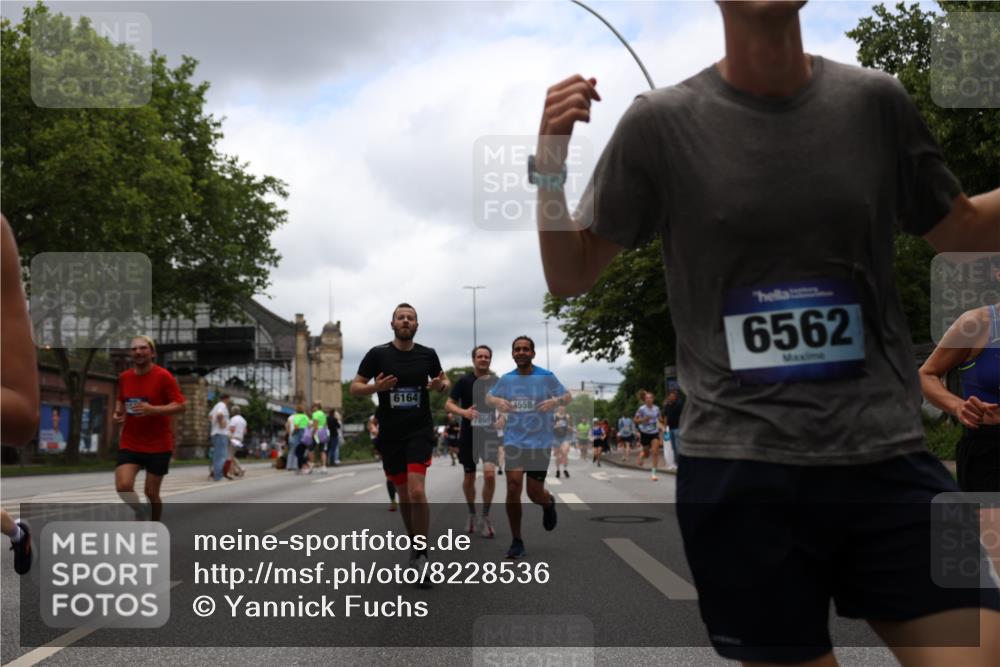 29.06.2025 - hella hamburg halbmarathon Yannick Fuchs http://msf.ph/oto/8228536 29.06.2025 10:46:38 20KM 1098, 1257, 1482, 1657, 2111, 2444, 2814, 3258, 3715, 3952, 4121, 4557, 4558, 4726, 4837, 5116, 5169, 5194, 5378, 6164, 6561, 6562, 7178, 7232, 7312, 7383, 7475, 7896, 8172, 8316, 8720, 8955, 9145, 10529, 10811, 11459, 12135, 12519, 13211, 13301, 14198, 14286, 14791, 14805, 15001, 15144, 15275, 15446, 15506, 15690, 16320, 16929, 17130, 17198, 17710, 17773, 18331 meine-sportfotos.de