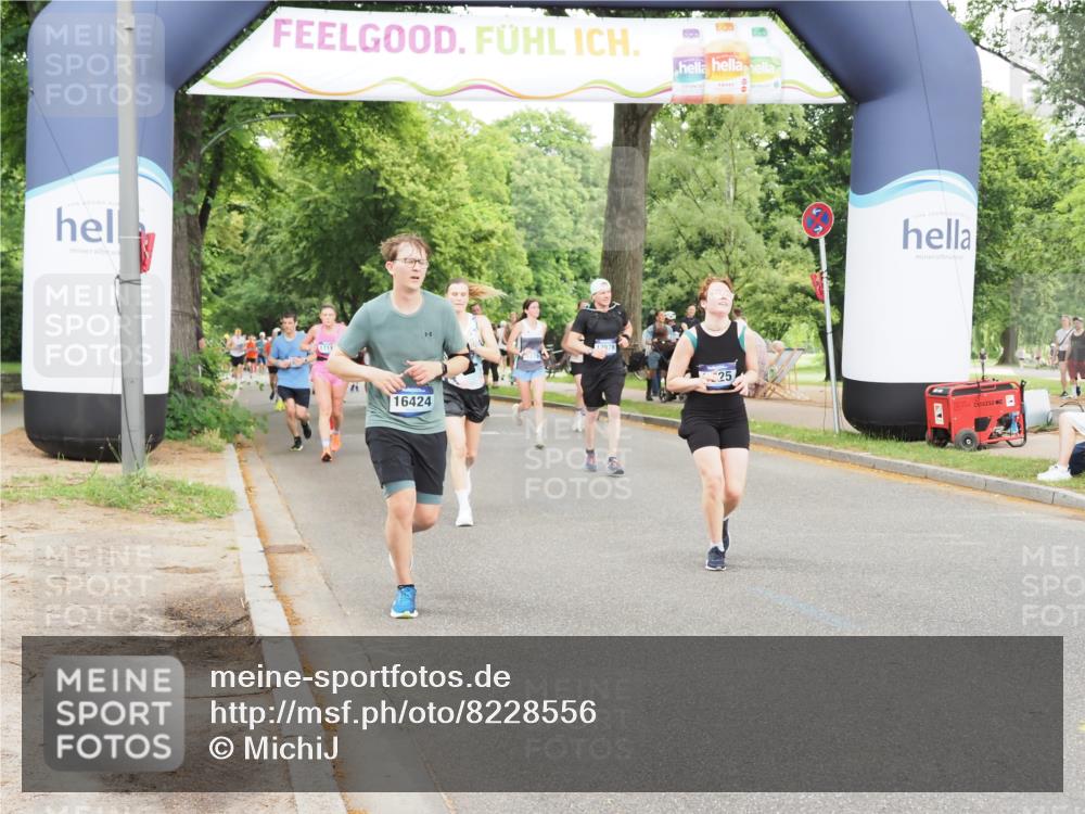 29.06.2025 - hella hamburg halbmarathon MichiJ http://msf.ph/oto/8228556 29.06.2025 10:49:22 Zwischen KM18-KM19 1147, 1377, 3625, 10128, 12978, 15516, 16424, 17096, 18355, 19240 meine-sportfotos.de