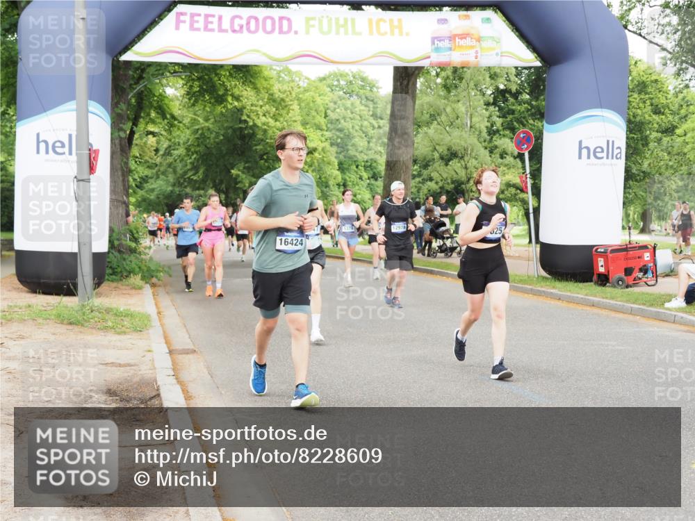 29.06.2025 - hella hamburg halbmarathon MichiJ http://msf.ph/oto/8228609 29.06.2025 10:49:22 Zwischen KM18-KM19 1147, 1377, 3625, 10128, 12978, 15516, 16424, 17096, 18355, 19240 meine-sportfotos.de