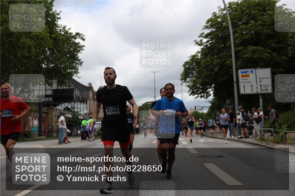 29.06.2025 - hella hamburg halbmarathon Yannick Fuchs http://msf.ph/oto/8228650 29.06.2025 10:46:38 20KM 1098, 1257, 1482, 1657, 2111, 2444, 2814, 3258, 3715, 3952, 4121, 4557, 4558, 4726, 4837, 5116, 5169, 5194, 5378, 6164, 6561, 6562, 7178, 7232, 7312, 7383, 7475, 7896, 8172, 8316, 8720, 8955, 9145, 10529, 10811, 11459, 12135, 12519, 13211, 13301, 14198, 14286, 14791, 14805, 15001, 15144, 15275, 15446, 15506, 15690, 16320, 16929, 17130, 17198, 17710, 17773, 18331 meine-sportfotos.de