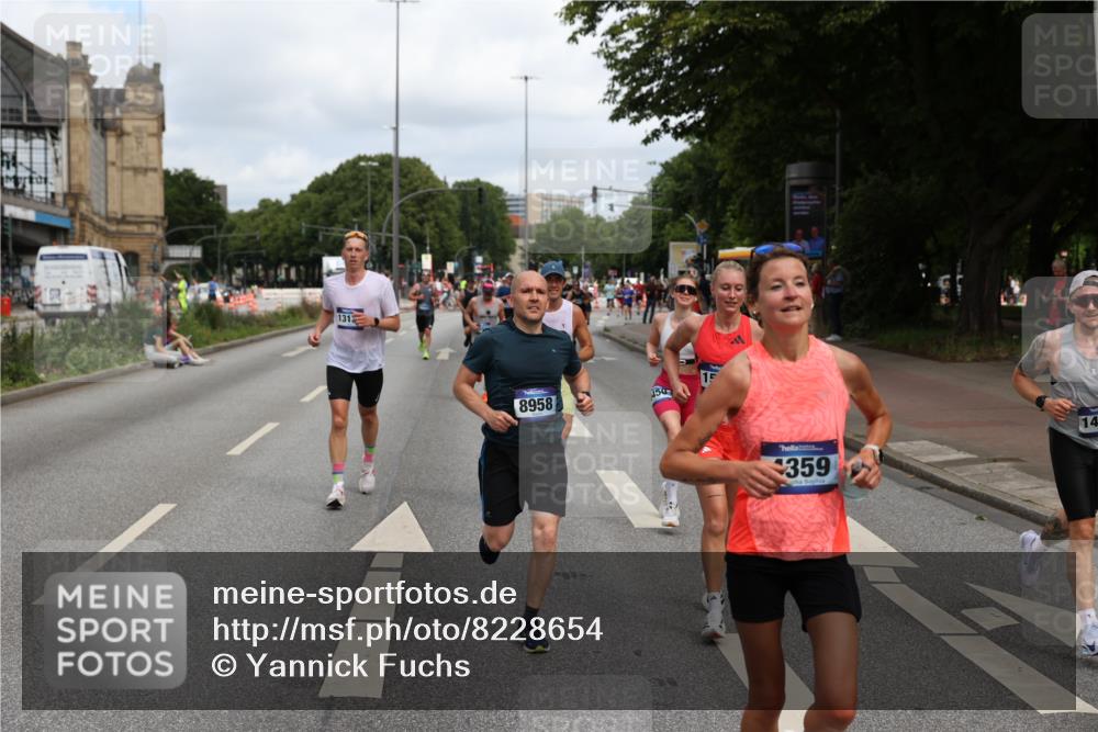 29.06.2025 - hella hamburg halbmarathon Yannick Fuchs http://msf.ph/oto/8228654 29.06.2025 10:33:41 20KM 1164, 1445, 1803, 2980, 3136, 3282, 3783, 4359, 6037, 6682, 6686, 6687, 8450, 8958, 11055, 11447, 11619, 12772, 13137, 13729, 13800, 14093, 14311, 15013, 15257, 15556, 15561, 15866, 15873, 15965, 16656, 16820, 17646, 18149, 18188, 18547, 18734 meine-sportfotos.de
