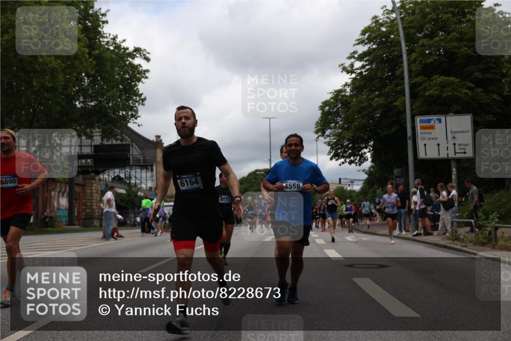 29.06.2025 - hella hamburg halbmarathon Yannick Fuchs http://msf.ph/oto/8228673 29.06.2025 10:46:38 20KM 1098, 1257, 1482, 1657, 2111, 2444, 2814, 3258, 3715, 3952, 4121, 4557, 4558, 4726, 4837, 5116, 5169, 5194, 5378, 6164, 6561, 6562, 7178, 7232, 7312, 7383, 7475, 7896, 8172, 8316, 8720, 8955, 9145, 10529, 10811, 11459, 12135, 12519, 13211, 13301, 14198, 14286, 14791, 14805, 15001, 15144, 15275, 15446, 15506, 15690, 16320, 16929, 17130, 17198, 17710, 17773, 18331 meine-sportfotos.de