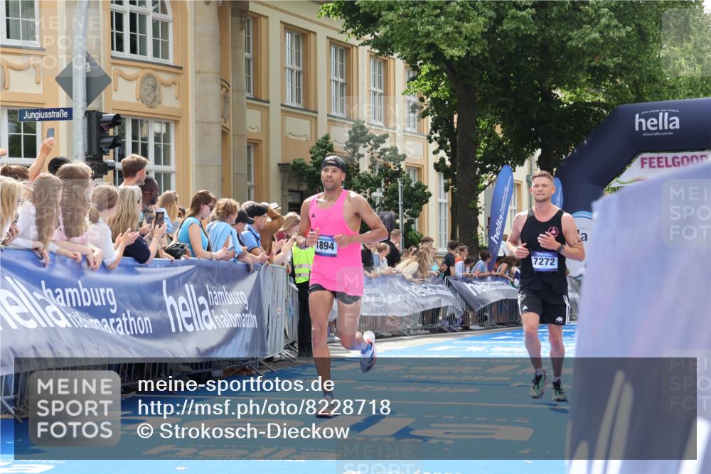 29.06.2025 - hella hamburg halbmarathon Strokosch-Dieckow http://msf.ph/oto/8228718 29.06.2025 10:32:15 Ziel 1894, 7272, 10484, 10876, 15826, 16065 meine-sportfotos.de