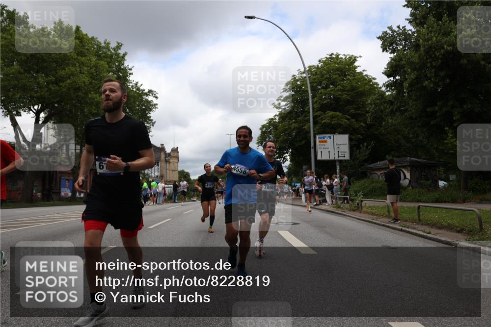 29.06.2025 - hella hamburg halbmarathon Yannick Fuchs http://msf.ph/oto/8228819 29.06.2025 10:46:39 20KM 1098, 1257, 1482, 1657, 2111, 2444, 2814, 3258, 3715, 3952, 4121, 4557, 4558, 4726, 5116, 5169, 5194, 5378, 6164, 6561, 6562, 7178, 7232, 7383, 7475, 7896, 8172, 8316, 8587, 8720, 8955, 9145, 10529, 10811, 11459, 12135, 12519, 13211, 13301, 14198, 14286, 14791, 14805, 15001, 15144, 15275, 15446, 15506, 15690, 16320, 16929, 17130, 17198, 17710, 17773, 18331 meine-sportfotos.de