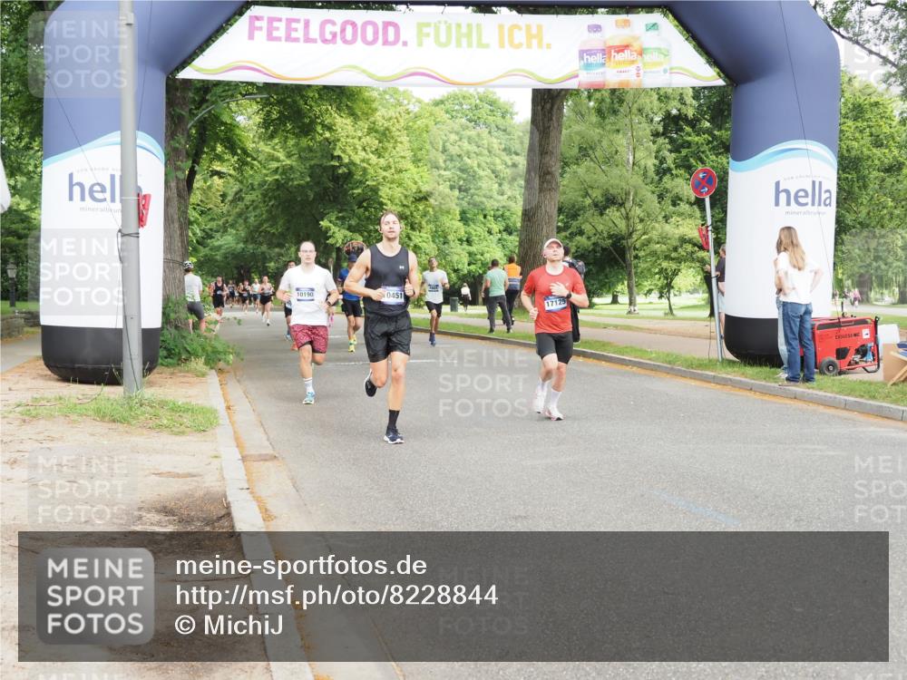 29.06.2025 - hella hamburg halbmarathon MichiJ http://msf.ph/oto/8228844 29.06.2025 10:26:11 Zwischen KM18-KM19 6047, 6123, 7310, 10451, 15261, 17125 meine-sportfotos.de