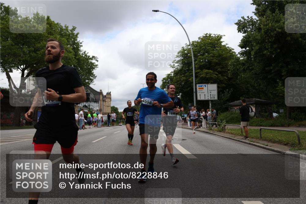 29.06.2025 - hella hamburg halbmarathon Yannick Fuchs http://msf.ph/oto/8228846 29.06.2025 10:46:39 20KM 1098, 1257, 1482, 1657, 2111, 2444, 2814, 3258, 3715, 3952, 4121, 4557, 4558, 4726, 5116, 5169, 5194, 5378, 6164, 6561, 6562, 7178, 7232, 7383, 7475, 7896, 8172, 8316, 8587, 8720, 8955, 9145, 10529, 10811, 11459, 12135, 12519, 13211, 13301, 14198, 14286, 14791, 14805, 15001, 15144, 15275, 15446, 15506, 15690, 16320, 16929, 17130, 17198, 17710, 17773, 18331 meine-sportfotos.de