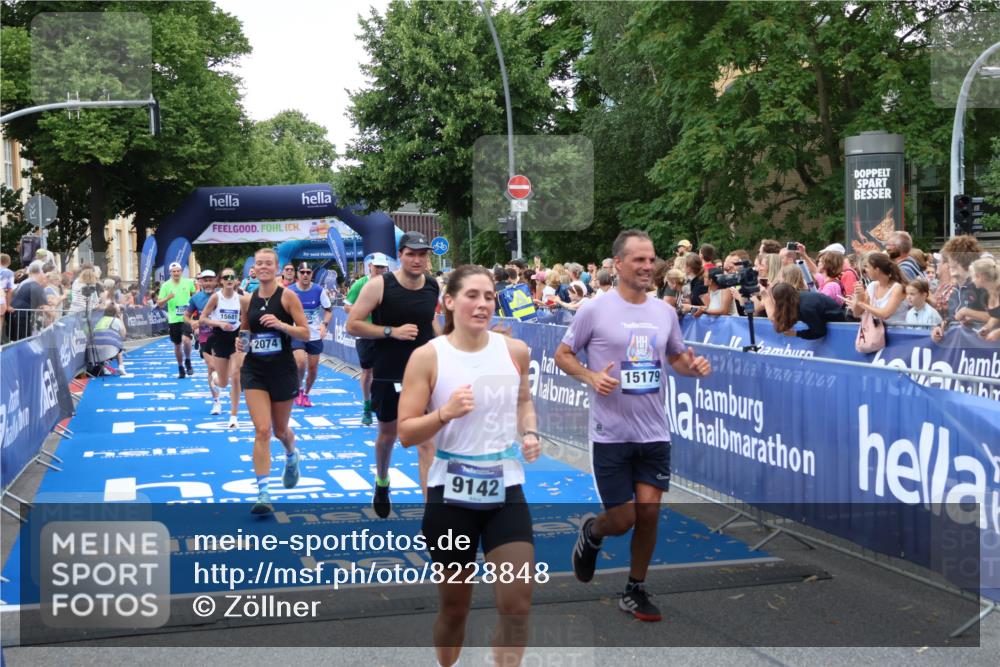 29.06.2025 - hella hamburg halbmarathon Zöllner http://msf.ph/oto/8228848 29.06.2025 10:53:24 Ziel 1683, 1727, 2074, 2354, 4065, 6198, 6942, 7312, 8651, 9142, 11844, 12490, 13997, 15179, 15681, 15838, 18134, 18901 meine-sportfotos.de