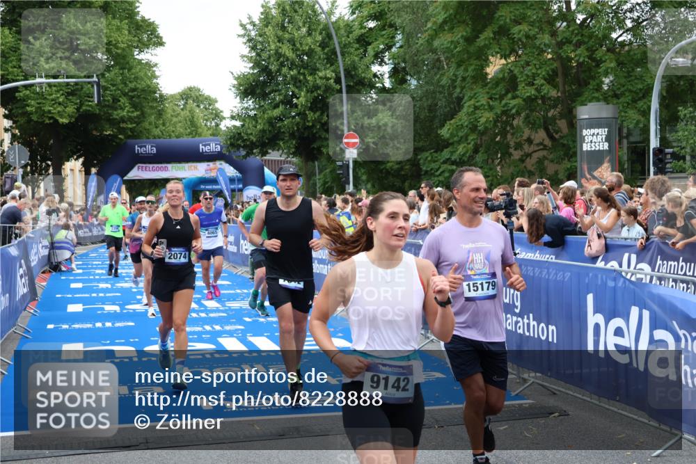 29.06.2025 - hella hamburg halbmarathon Zöllner http://msf.ph/oto/8228888 29.06.2025 10:53:24 Ziel 1683, 1727, 2074, 2354, 4065, 6198, 6942, 7312, 8651, 9142, 11844, 12490, 13997, 15179, 15681, 15838, 18134, 18901 meine-sportfotos.de