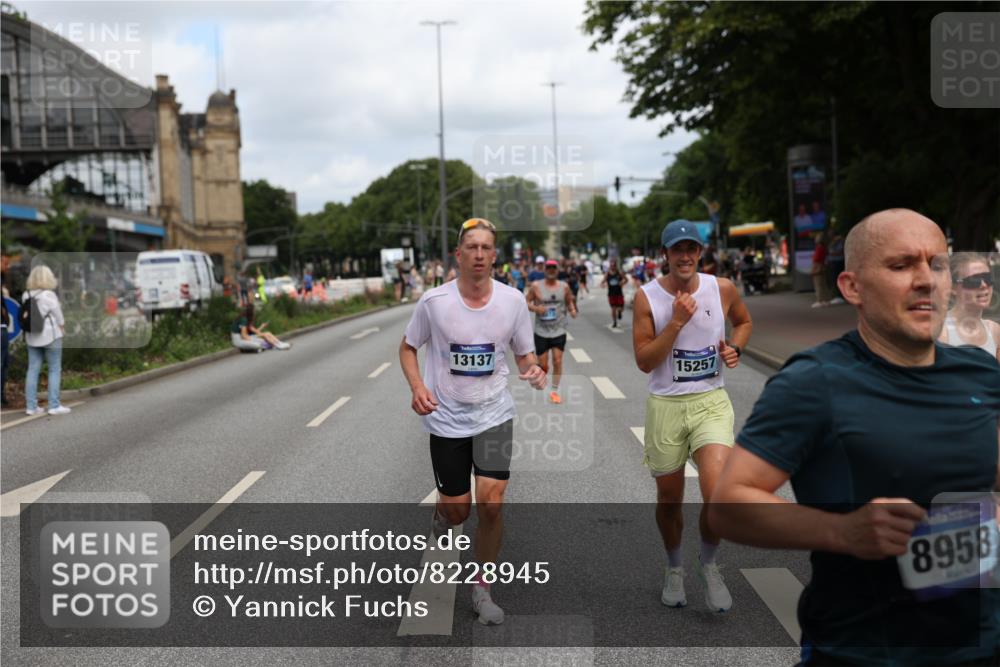 29.06.2025 - hella hamburg halbmarathon Yannick Fuchs http://msf.ph/oto/8228945 29.06.2025 10:33:43 20KM 1164, 1445, 1803, 2980, 3136, 3282, 3783, 4359, 6037, 6682, 6686, 6687, 8450, 8958, 11447, 11619, 12772, 13137, 13729, 14093, 14311, 15013, 15257, 15556, 15561, 15866, 15873, 15965, 16656, 16820, 18149, 18188, 18547, 18734 meine-sportfotos.de