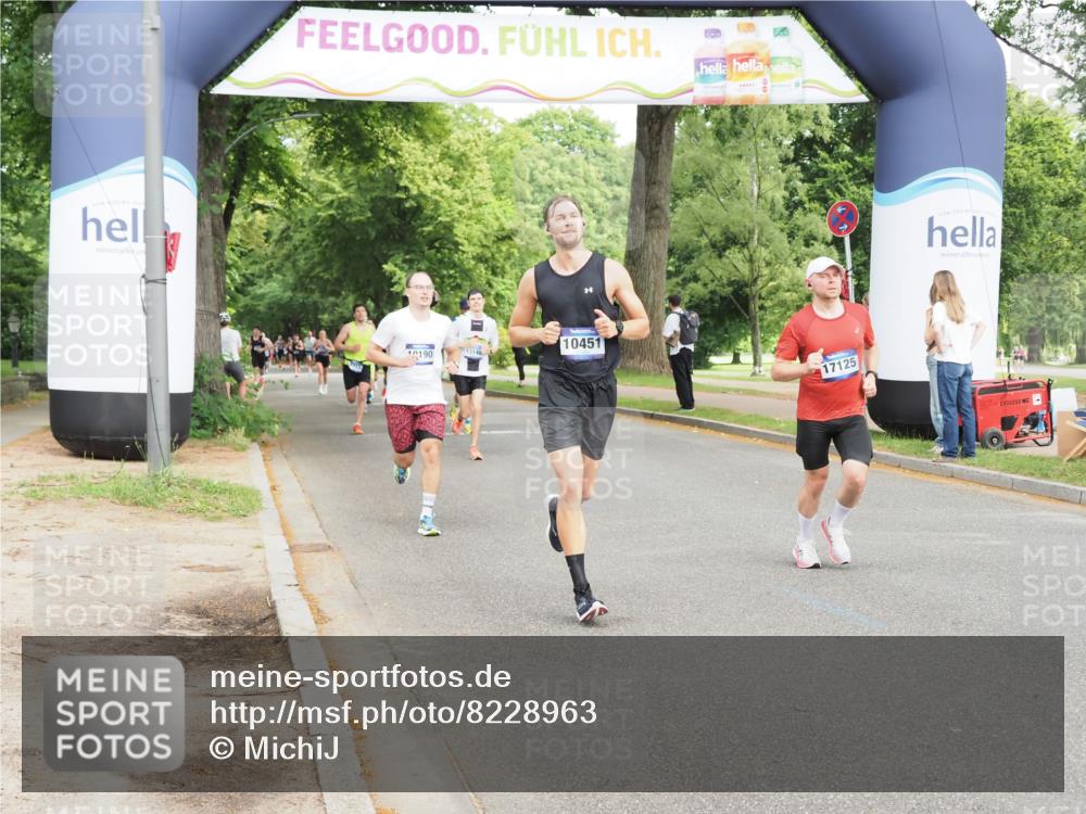 29.06.2025 - hella hamburg halbmarathon MichiJ http://msf.ph/oto/8228963 29.06.2025 10:26:12 Zwischen KM18-KM19 6047, 6123, 7310, 10451, 13148, 17125 meine-sportfotos.de