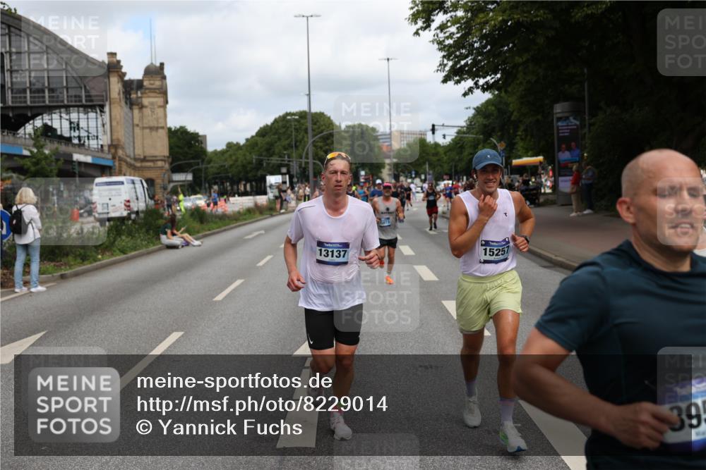 29.06.2025 - hella hamburg halbmarathon Yannick Fuchs http://msf.ph/oto/8229014 29.06.2025 10:33:43 20KM 1164, 1445, 1803, 2980, 3136, 3282, 3783, 4359, 6037, 6682, 6686, 6687, 8450, 8958, 11447, 11619, 12772, 13137, 13729, 14093, 14311, 15013, 15257, 15556, 15561, 15866, 15873, 15965, 16656, 16820, 18149, 18188, 18547, 18734 meine-sportfotos.de