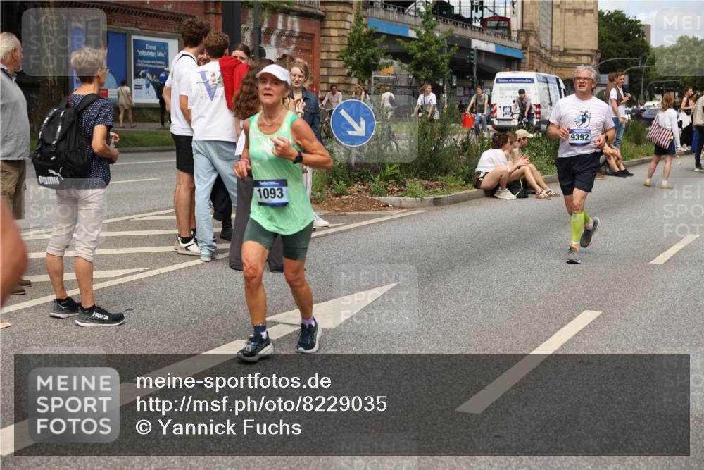 29.06.2025 - hella hamburg halbmarathon Yannick Fuchs http://msf.ph/oto/8229035 29.06.2025 11:24:47 20KM 1093, 1237, 1328, 2080, 2672, 2891, 3341, 4605, 5147, 5581, 6304, 7314, 7454, 7531, 7535, 7705, 8625, 9010, 9392, 9542, 9694, 9701, 9750, 10203, 10248, 11139, 11225, 11362, 11656, 11672, 12074, 12136, 12303, 12936, 13921, 14301, 14494, 14559, 14572, 14788, 14888, 15487, 15603, 17072, 17073, 17186, 17344, 17889, 17932, 17961, 18743 meine-sportfotos.de
