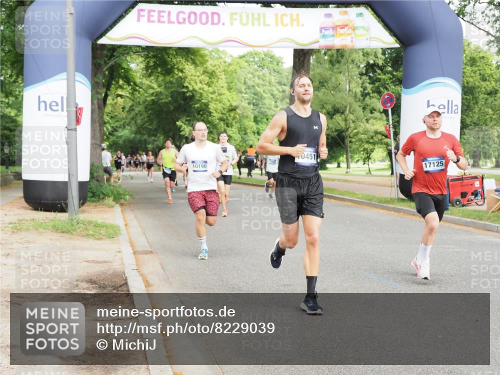 29.06.2025 - hella hamburg halbmarathon MichiJ http://msf.ph/oto/8229039 29.06.2025 10:26:12 Zwischen KM18-KM19 6047, 6123, 7310, 10451, 13148, 17125 meine-sportfotos.de