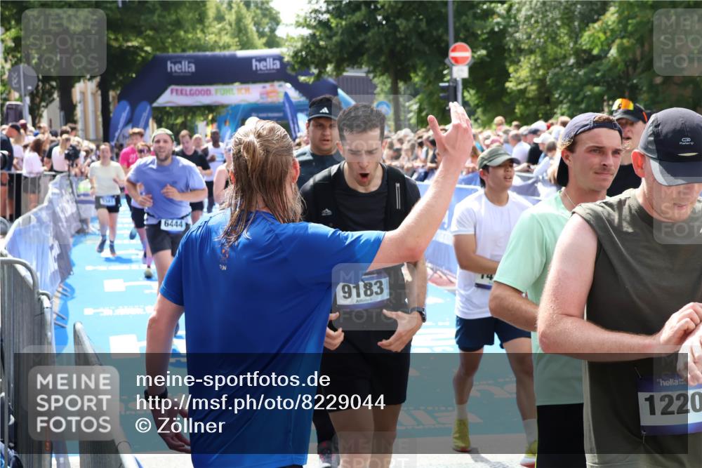 29.06.2025 - hella hamburg halbmarathon Zöllner http://msf.ph/oto/8229044 29.06.2025 11:30:34 Ziel 1235, 3323, 3341, 4580, 6195, 6444, 6570, 7644, 8221, 8595, 8855, 9289, 11672, 12073, 14788, 14888, 16659, 17043, 18097, 18390, 18860 meine-sportfotos.de