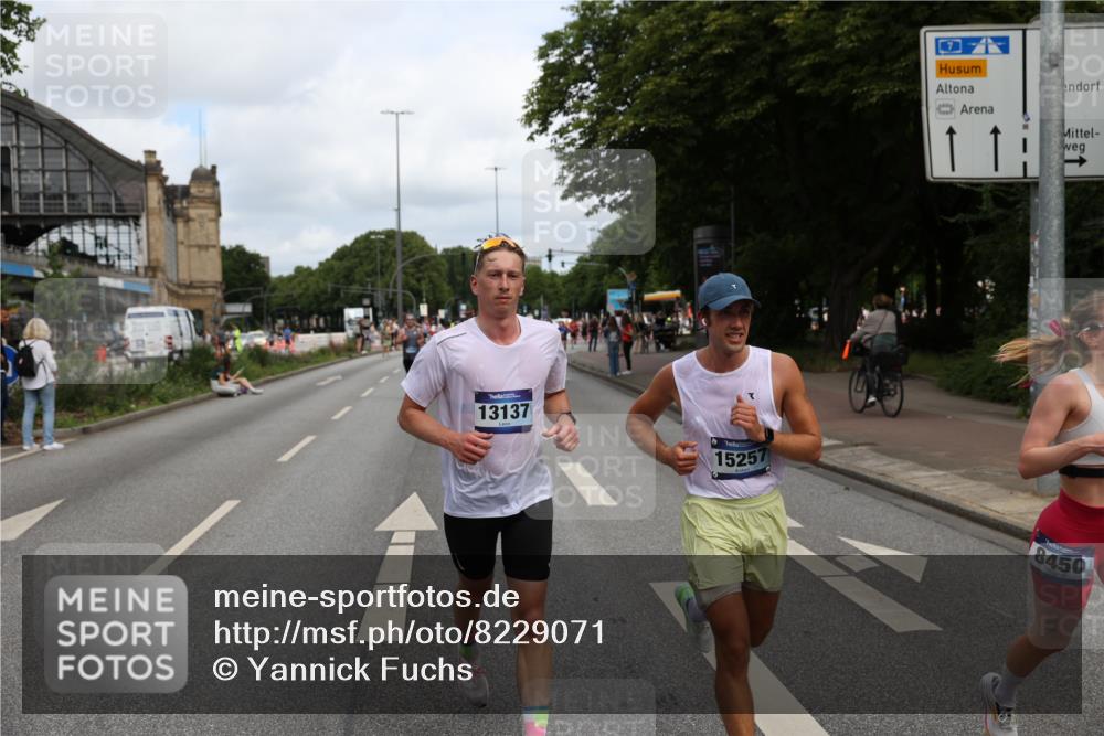 29.06.2025 - hella hamburg halbmarathon Yannick Fuchs http://msf.ph/oto/8229071 29.06.2025 10:33:43 20KM 1164, 1445, 1803, 2980, 3136, 3282, 3783, 4359, 6037, 6682, 6686, 6687, 8450, 8958, 11447, 11619, 12772, 13137, 13729, 14093, 14311, 15013, 15257, 15556, 15561, 15866, 15873, 15965, 16656, 16820, 18149, 18188, 18547, 18734 meine-sportfotos.de