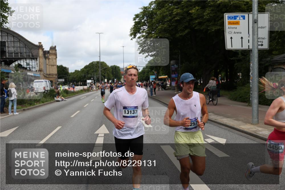 29.06.2025 - hella hamburg halbmarathon Yannick Fuchs http://msf.ph/oto/8229131 29.06.2025 10:33:43 20KM 1164, 1445, 1803, 2980, 3136, 3282, 3783, 4359, 6037, 6682, 6686, 6687, 8450, 8958, 11447, 11619, 12772, 13137, 13729, 14093, 14311, 15013, 15257, 15556, 15561, 15866, 15873, 15965, 16656, 16820, 18149, 18188, 18547, 18734 meine-sportfotos.de