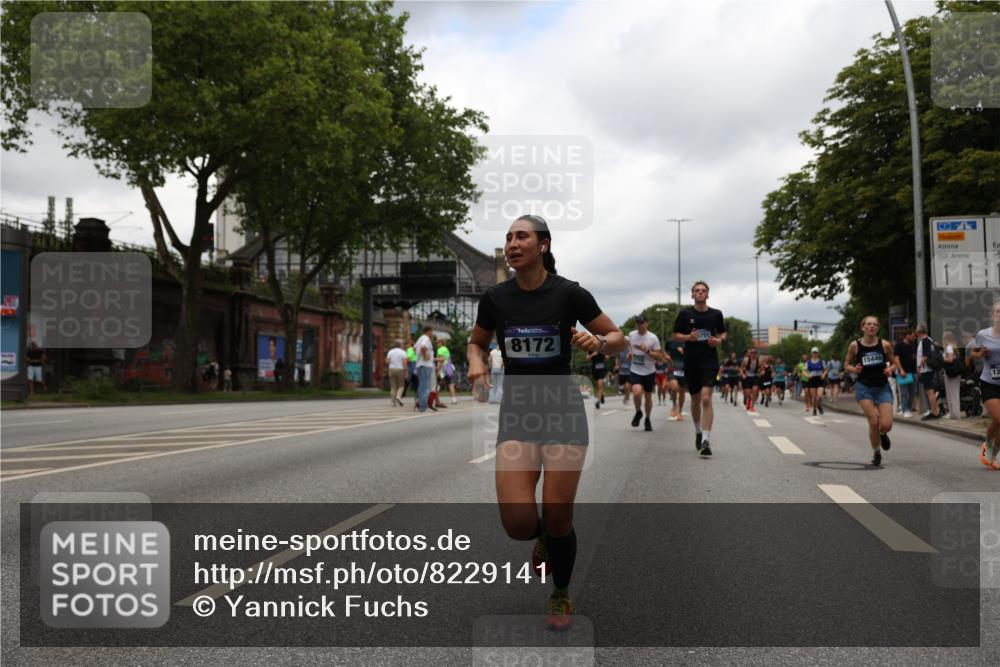 29.06.2025 - hella hamburg halbmarathon Yannick Fuchs http://msf.ph/oto/8229141 29.06.2025 10:46:40 20KM 1098, 1257, 1482, 1657, 2111, 2444, 2814, 3258, 3715, 3952, 4121, 4557, 4558, 4726, 5116, 5169, 5194, 5378, 6164, 6561, 6562, 6897, 7178, 7232, 7383, 7475, 7896, 8172, 8316, 8587, 8720, 8955, 9145, 10529, 10811, 11459, 12135, 12519, 13211, 13301, 14198, 14286, 14791, 14805, 15001, 15144, 15446, 15690, 16320, 16929, 17130, 17198, 17710, 17773, 18331 meine-sportfotos.de