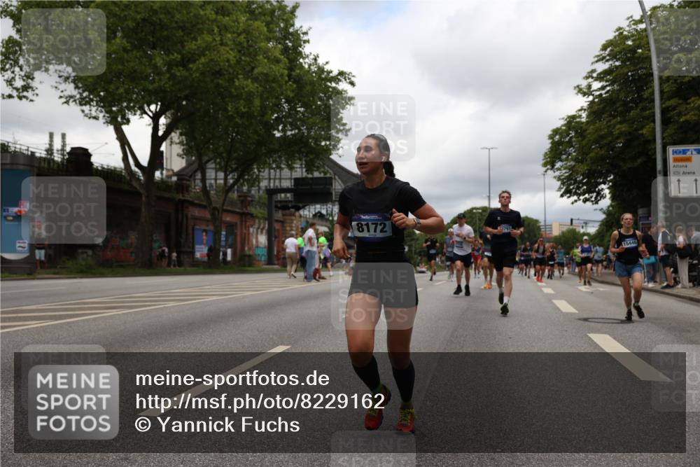 29.06.2025 - hella hamburg halbmarathon Yannick Fuchs http://msf.ph/oto/8229162 29.06.2025 10:46:40 20KM 1098, 1257, 1482, 1657, 2111, 2444, 2814, 3258, 3715, 3952, 4121, 4557, 4558, 4726, 5116, 5169, 5194, 5378, 6164, 6561, 6562, 6897, 7178, 7232, 7383, 7475, 7896, 8172, 8316, 8587, 8720, 8955, 9145, 10529, 10811, 11459, 12135, 12519, 13211, 13301, 14198, 14286, 14791, 14805, 15001, 15144, 15446, 15690, 16320, 16929, 17130, 17198, 17710, 17773, 18331 meine-sportfotos.de