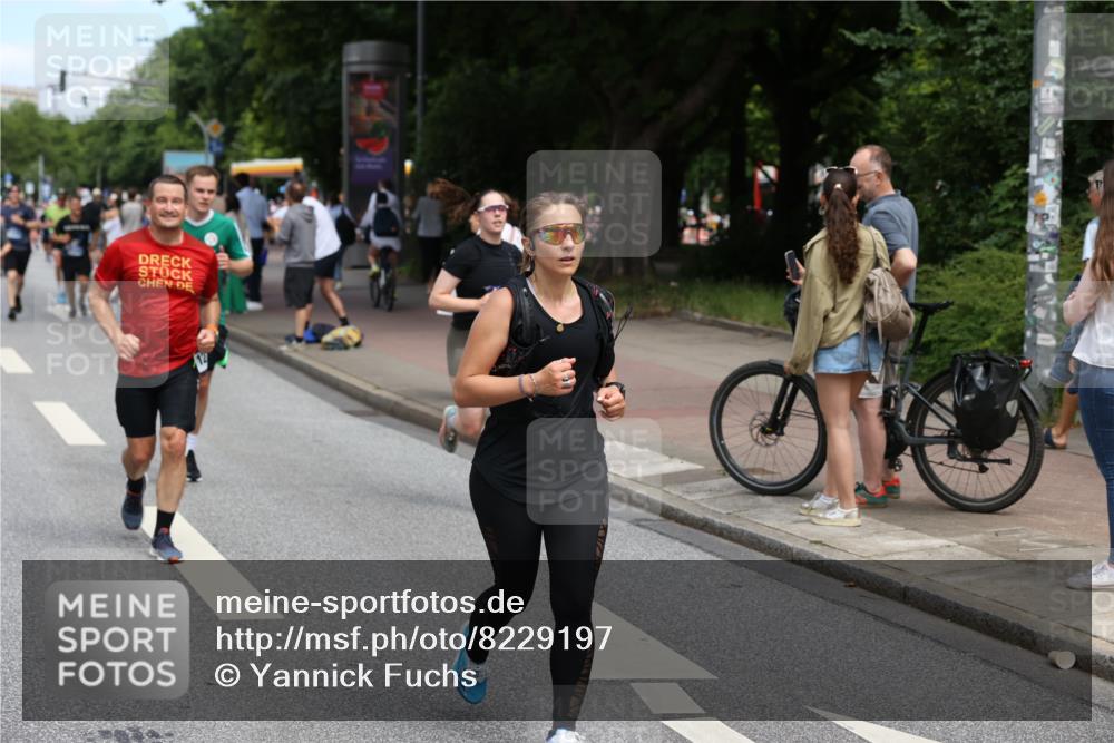 29.06.2025 - hella hamburg halbmarathon Yannick Fuchs http://msf.ph/oto/8229197 29.06.2025 11:24:51 20KM 1093, 1237, 1328, 2080, 2672, 2891, 3769, 3848, 4030, 5147, 5581, 6228, 6243, 6304, 7314, 7454, 7531, 7535, 7705, 8625, 9010, 9392, 9542, 9694, 9701, 9750, 10203, 10248, 11139, 11225, 11362, 11662, 11672, 12074, 12136, 12303, 12936, 13921, 14301, 14494, 14559, 14572, 14788, 14888, 15487, 15603, 17013, 17072, 17073, 17186, 17344, 17889, 17932, 17961, 18743 meine-sportfotos.de