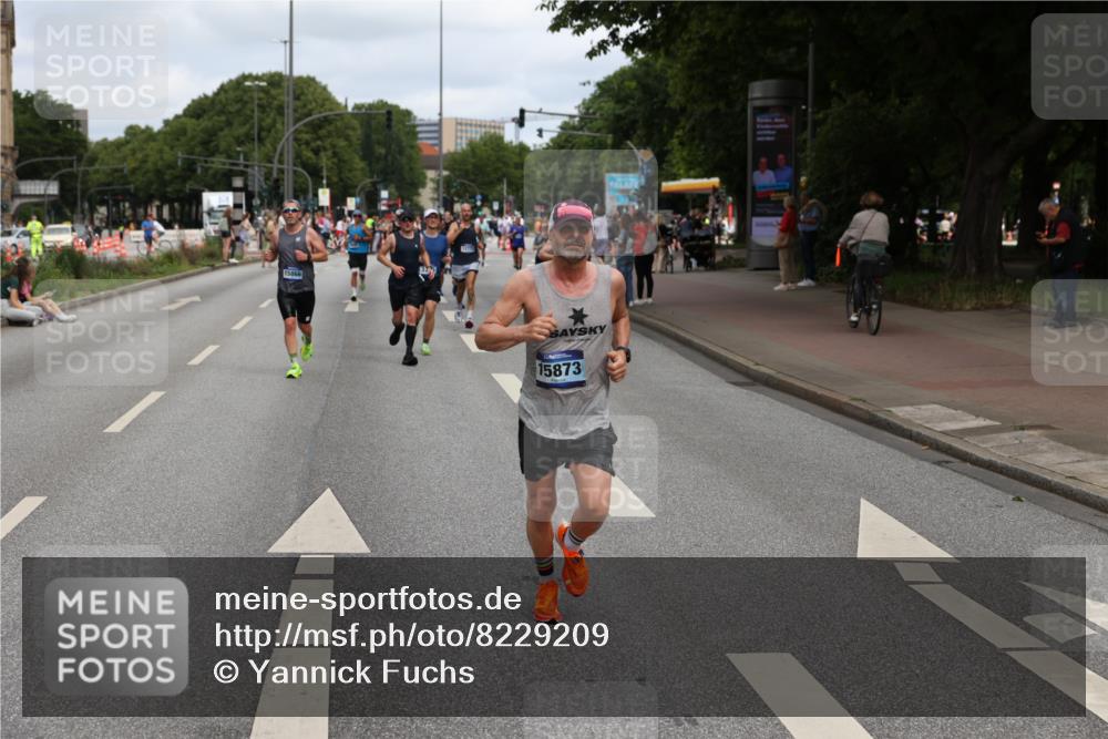 29.06.2025 - hella hamburg halbmarathon Yannick Fuchs http://msf.ph/oto/8229209 29.06.2025 10:33:45 20KM 1164, 1343, 1445, 1803, 2525, 3136, 3282, 3783, 4359, 4759, 6037, 6686, 6687, 8450, 8958, 11447, 11619, 12772, 13137, 13729, 14093, 14311, 15013, 15257, 15556, 15561, 15866, 15873, 15965, 16656, 16820, 18149, 18188, 18547, 18734 meine-sportfotos.de