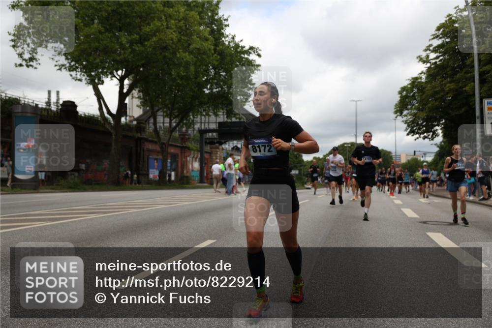29.06.2025 - hella hamburg halbmarathon Yannick Fuchs http://msf.ph/oto/8229214 29.06.2025 10:46:40 20KM 1098, 1257, 1482, 1657, 2111, 2444, 2814, 3258, 3715, 3952, 4121, 4557, 4558, 4726, 5116, 5169, 5194, 5378, 6164, 6561, 6562, 6897, 7178, 7232, 7383, 7475, 7896, 8172, 8316, 8587, 8720, 8955, 9145, 10529, 10811, 11459, 12135, 12519, 13211, 13301, 14198, 14286, 14791, 14805, 15001, 15144, 15446, 15690, 16320, 16929, 17130, 17198, 17710, 17773, 18331 meine-sportfotos.de