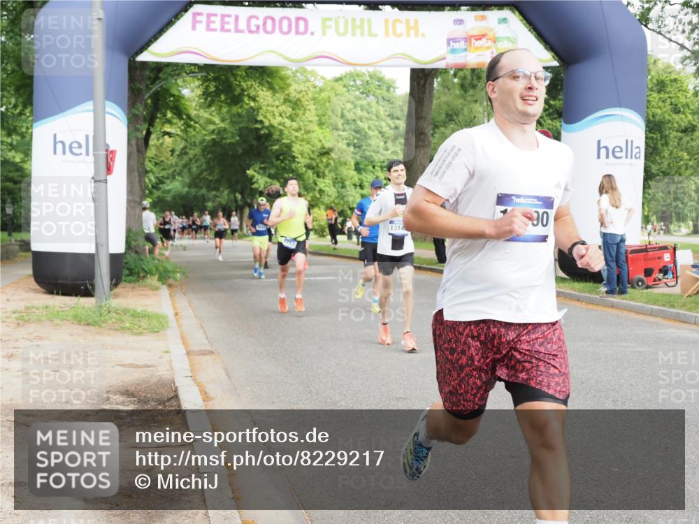 29.06.2025 - hella hamburg halbmarathon MichiJ http://msf.ph/oto/8229217 29.06.2025 10:26:14 Zwischen KM18-KM19 6047, 6123, 10190, 10451, 13148, 17125 meine-sportfotos.de