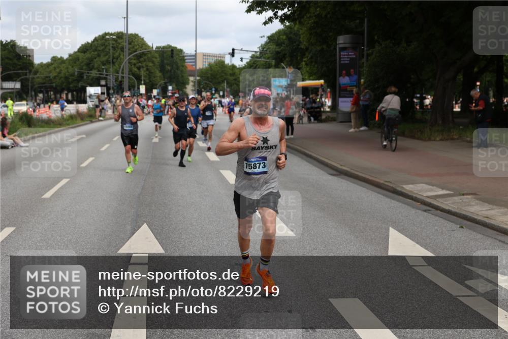 29.06.2025 - hella hamburg halbmarathon Yannick Fuchs http://msf.ph/oto/8229219 29.06.2025 10:33:45 20KM 1164, 1343, 1445, 1803, 2525, 3136, 3282, 3783, 4359, 4759, 6037, 6686, 6687, 8450, 8958, 11447, 11619, 12772, 13137, 13729, 14093, 14311, 15013, 15257, 15556, 15561, 15866, 15873, 15965, 16656, 16820, 18149, 18188, 18547, 18734 meine-sportfotos.de